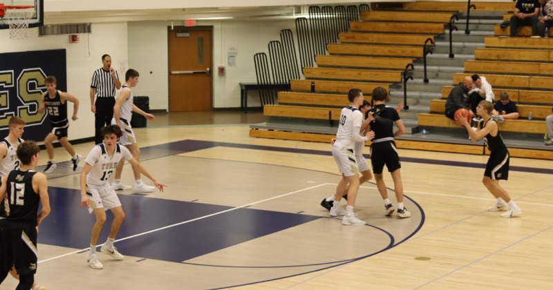 Northwest Girls Get Road Win At York, Boys Fall. 